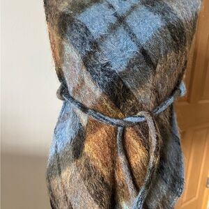 Cozy Multicolor Plaid Wool Throw - Blue, Brown & Gray